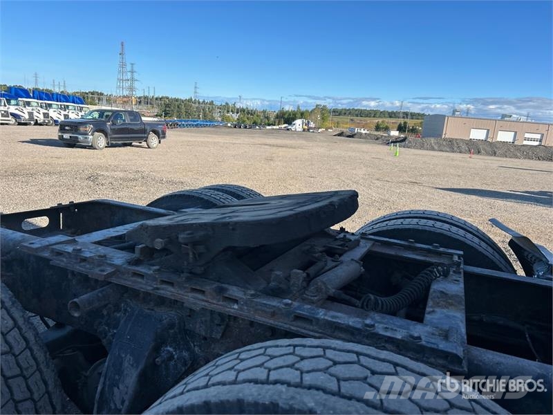 Freightliner Classic 120 Седельные тягачи