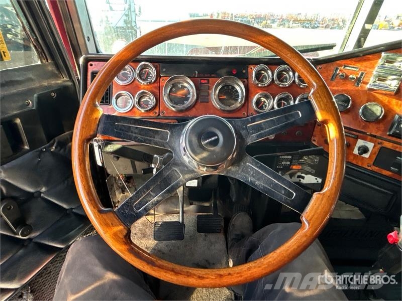 Freightliner Classic 120 Седельные тягачи