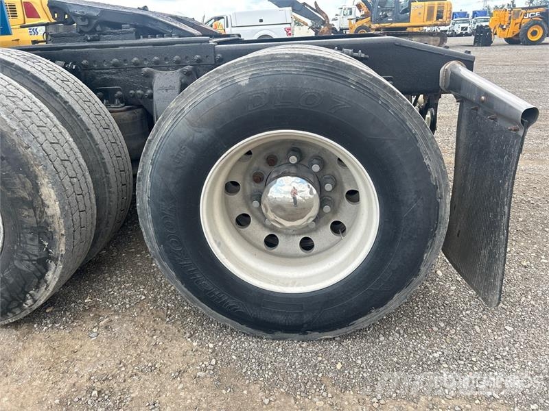 Freightliner Classic 120 Vetopöytäautot