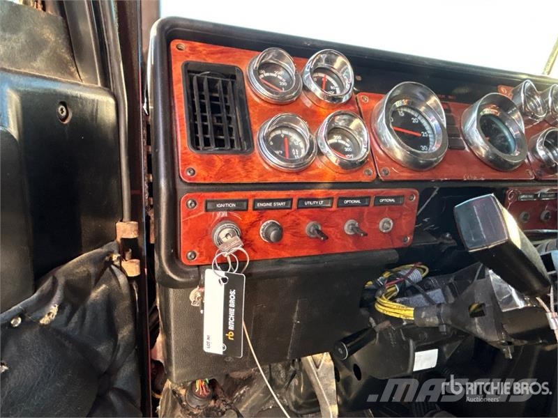 Freightliner Classic 120 Седельные тягачи