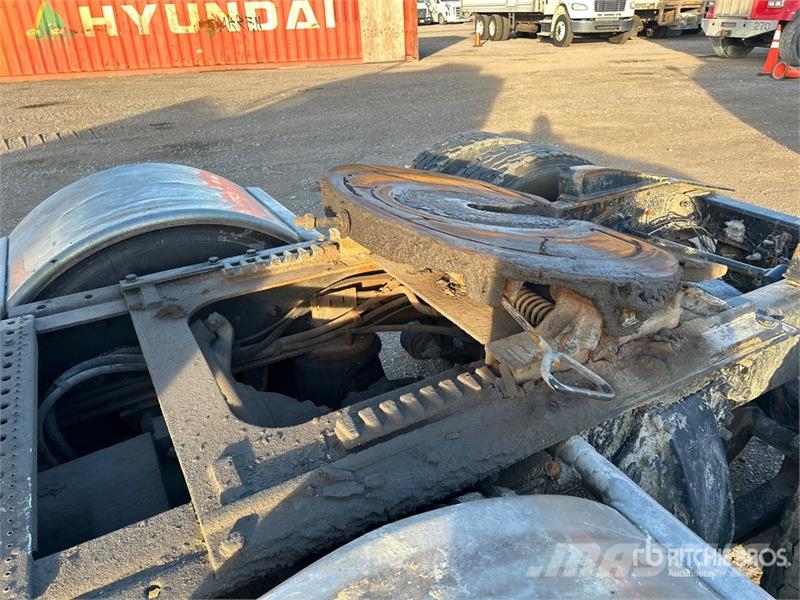 Freightliner Classic 120 Седельные тягачи