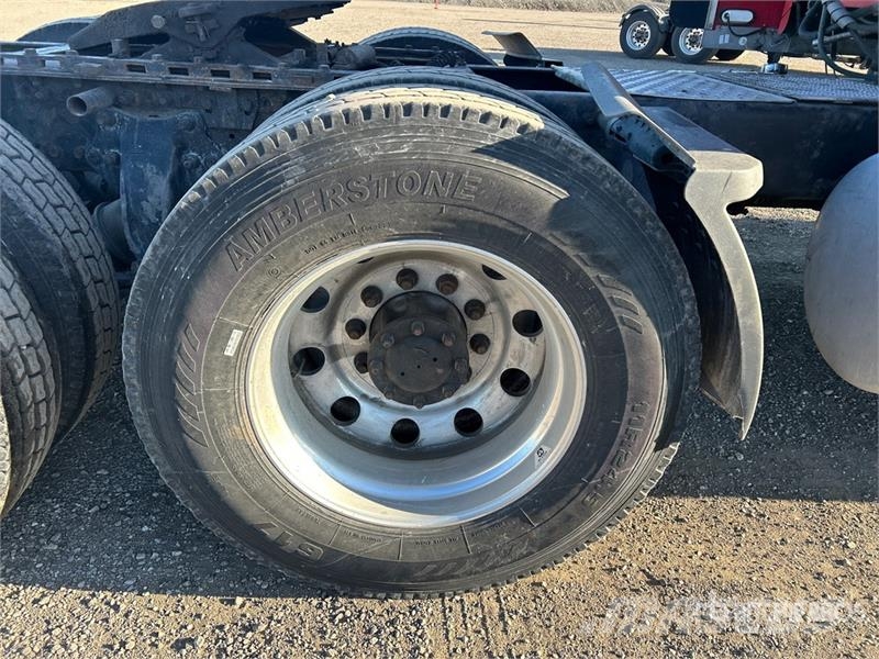 Freightliner Classic 120 Седельные тягачи
