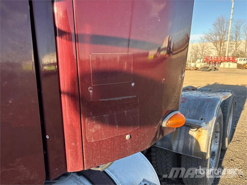 Freightliner Columbia 120 6x4 T/A Day Cab Truck Tractor Naudoti vilkikai