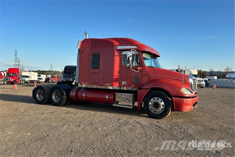 Freightliner Columbia 120 6x4 T/A Sleeper Truck Tractor Седельные тягачи