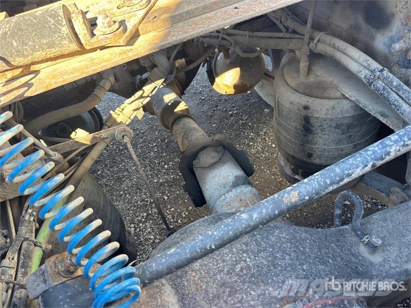 Freightliner Columbia 120 6x4 T/A Day Cab Truck Tractor Tractores (camiões)
