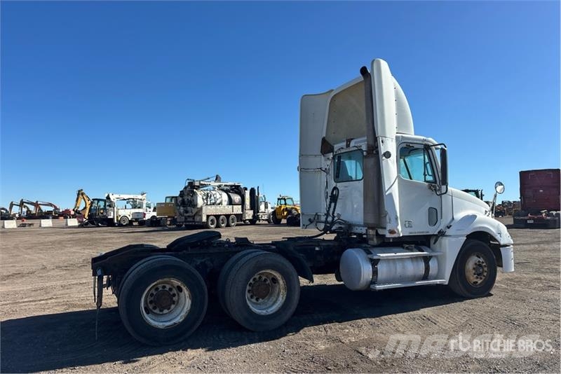 Freightliner Columbia 120 6x4 T/A Day Cab Truck Tractor Tractores (camiões)