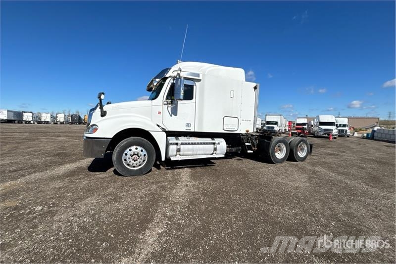 Freightliner Columbia 120 6x4 T/A Sleeper Truck Tractor Tractor Units
