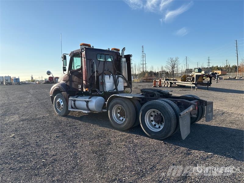 Freightliner Columbia 120 6x4 T/A Day Cab Truck Tractor Naudoti vilkikai