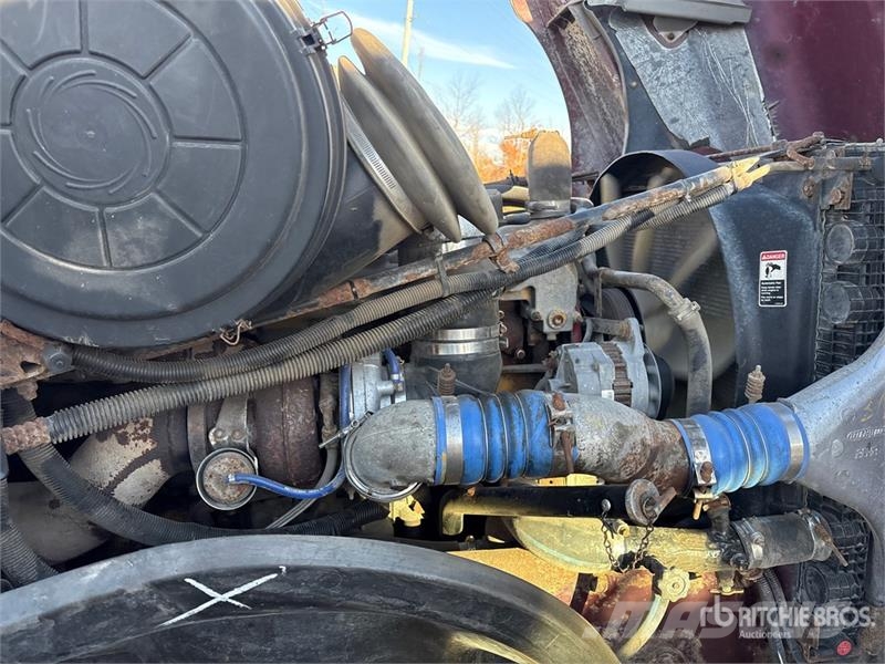 Freightliner Columbia 120 6x4 T/A Day Cab Truck Tractor Naudoti vilkikai