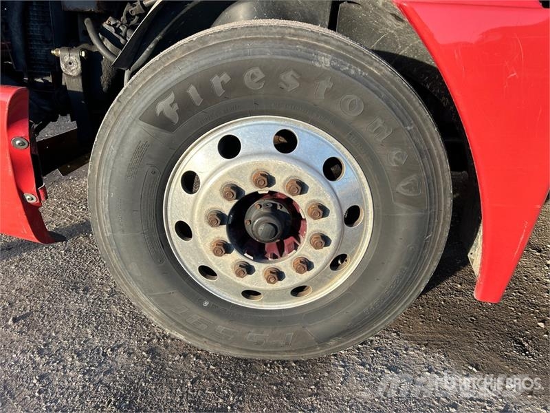 Freightliner Columbia 120 6x4 T/A Sleeper Truck Tractor Седельные тягачи