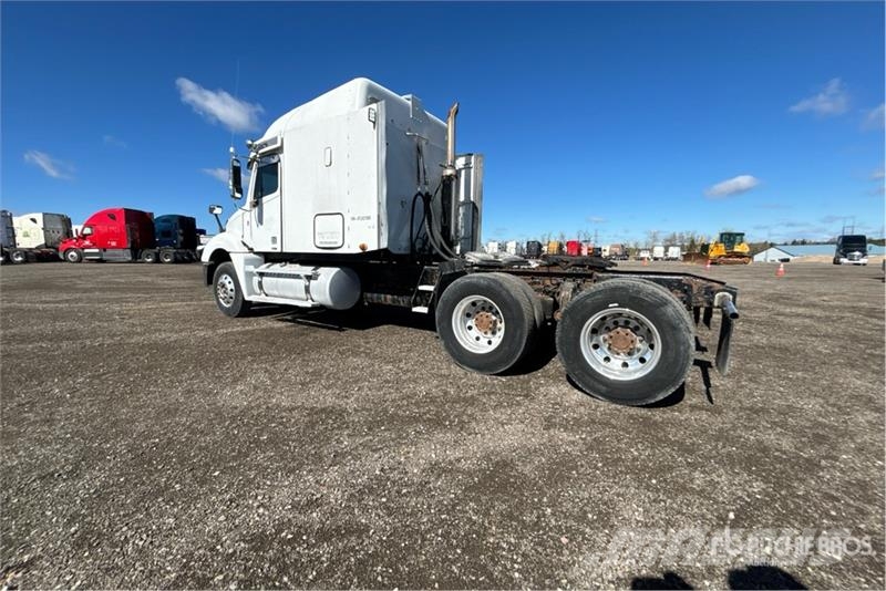 Freightliner Columbia 120 6x4 T/A Sleeper Truck Tractor Tractor Units