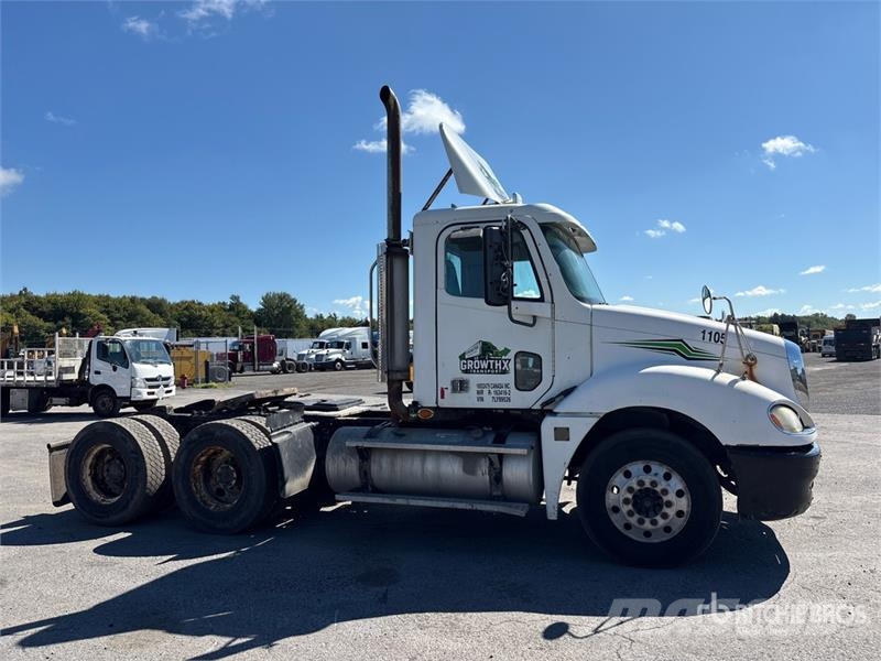 Freightliner Columbia 120 6x4 T/A Day Cab Truck Tractor Tractor Units