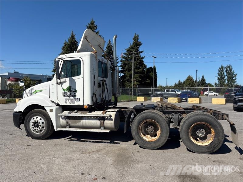 Freightliner Columbia 120 6x4 T/A Day Cab Truck Tractor Tractor Units