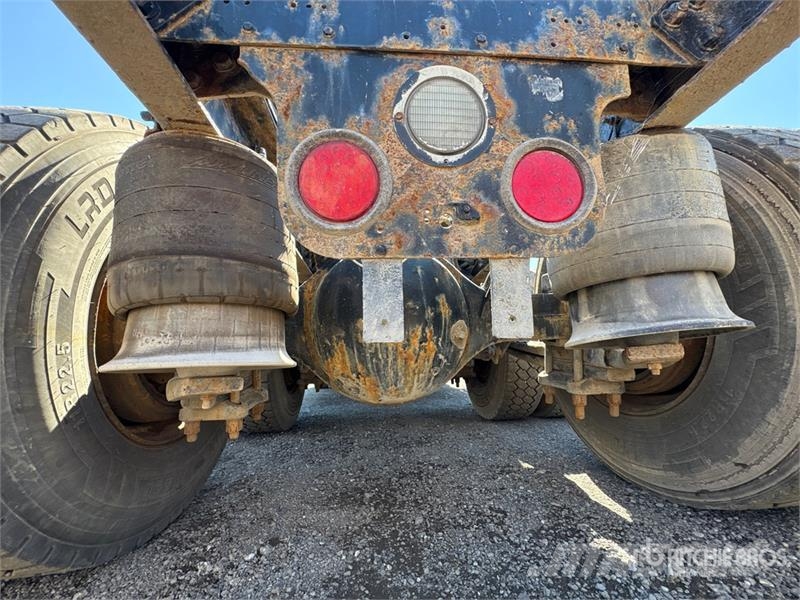 Freightliner Columbia 120 6x4 T/A Day Cab Truck Tractor Tractor Units