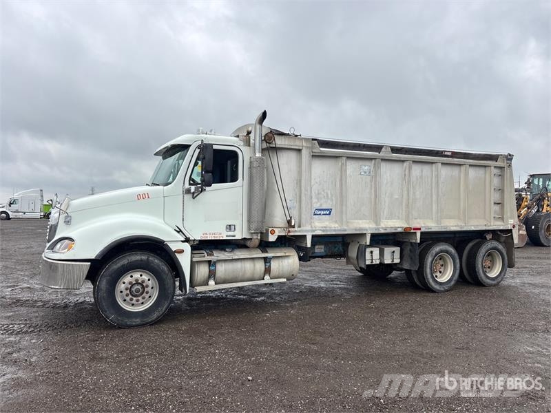 Freightliner Columbia 120 6x4 T/A Dump Truck Tippbil