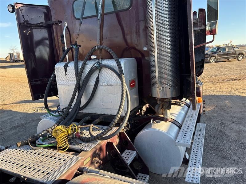 Freightliner Columbia 120 6x4 T/A Day Cab Truck Tractor Naudoti vilkikai