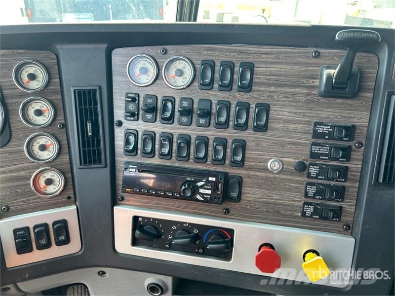 Freightliner Coronado 122SD Prime Movers