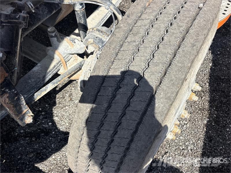 Freightliner Coronado 6x4 T/A Sleeper Truck Tractor (Inoperable Sadulveokid
