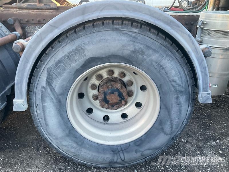 Freightliner Coronado SD122 6x4 T/A Sleeper Truck Tractor Sattelzugmaschinen