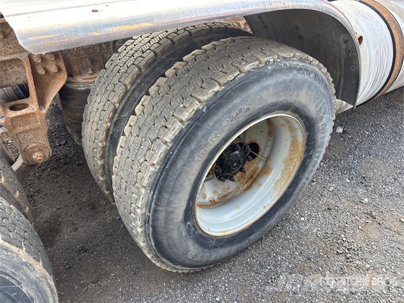 Freightliner Coronado 122 Седельные тягачи