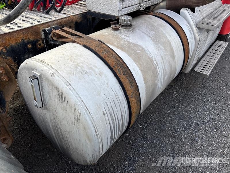 Freightliner Coronado 122 Седельные тягачи