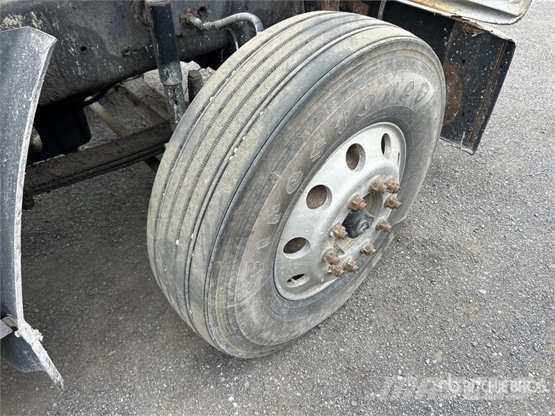 Freightliner Coronado 122SD Nyergesvontatók