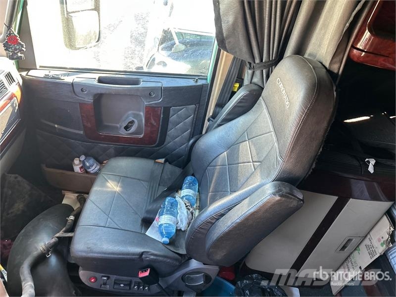 Freightliner Coronado 132 6x4 T/A Sleeper Truck Tractor وحدات الجر