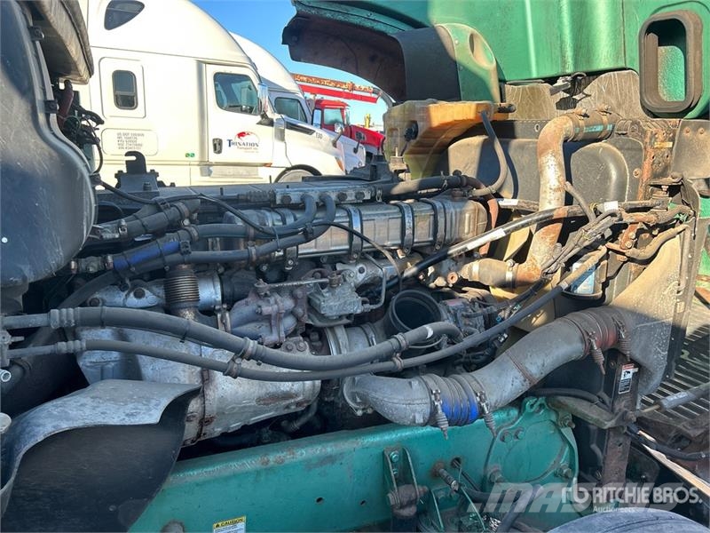 Freightliner Coronado 132 6x4 T/A Sleeper Truck Tractor وحدات الجر