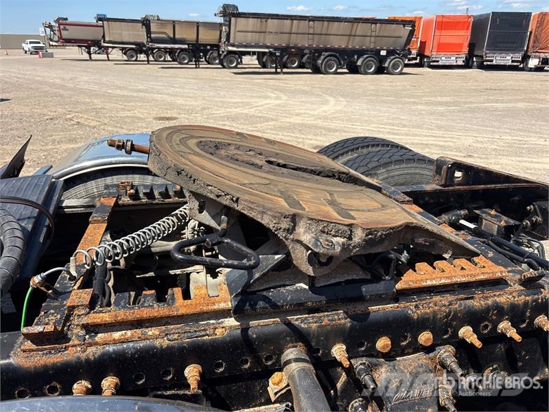 Freightliner Coronado 6x4 T/A Sleeper Truck Tractor (Inoperable Trekkers