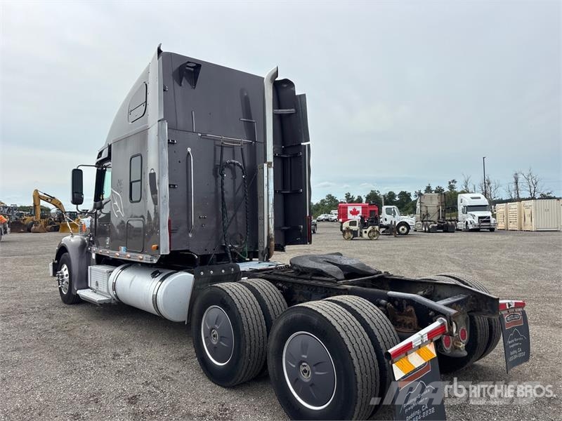 Freightliner Coronado CC132 6x4 T/A Sleeper Truck Tractor Vilcēji