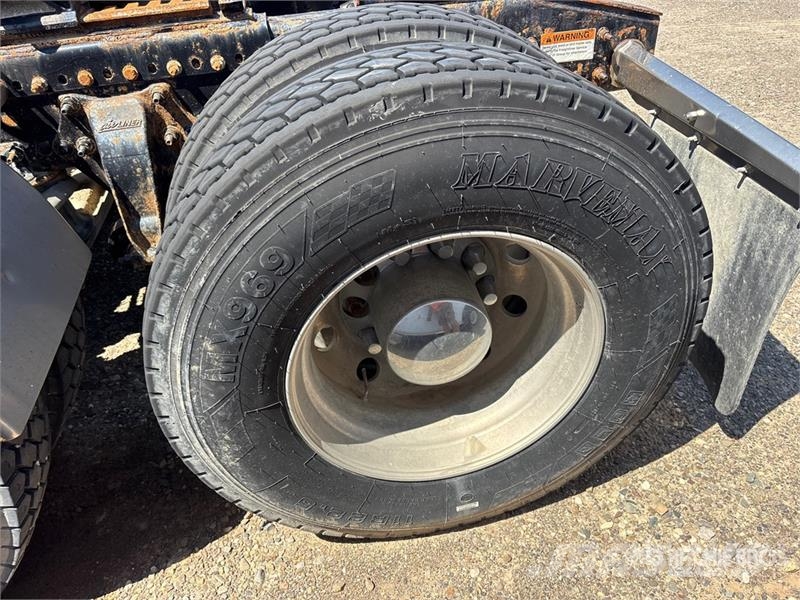 Freightliner Coronado 6x4 T/A Sleeper Truck Tractor (Inoperable Trekkers
