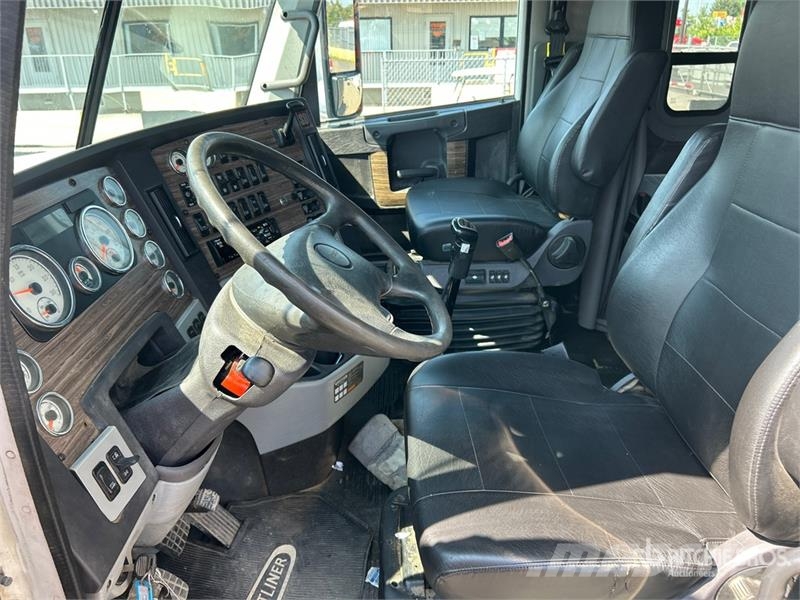 Freightliner Coronado 122SD Prime Movers