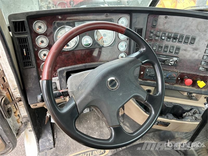 Freightliner Coronado 122SD Nyergesvontatók