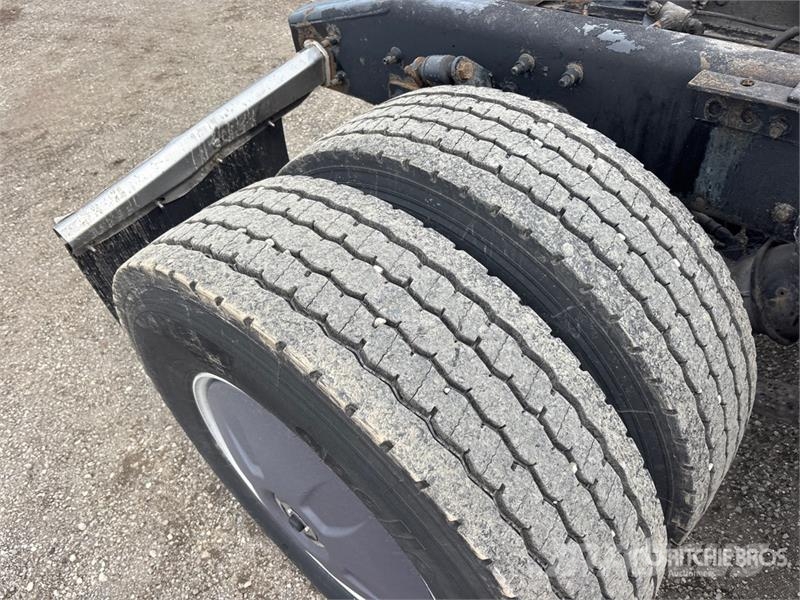 Freightliner Coronado CC132 6x4 T/A Sleeper Truck Tractor Vilcēji