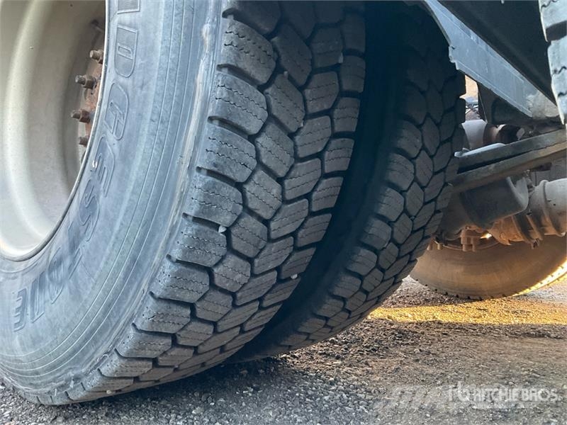 Freightliner Coronado SD122 6x4 T/A Sleeper Truck Tractor Sattelzugmaschinen