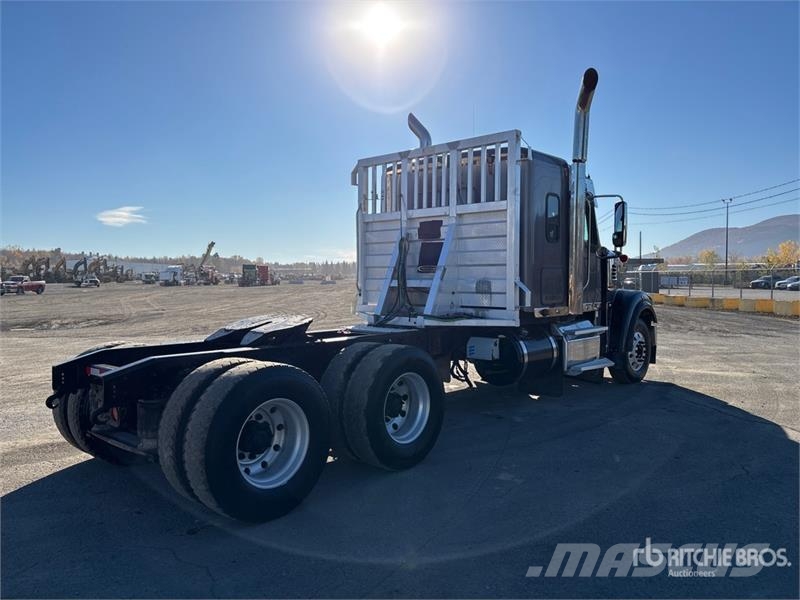 Freightliner Coronado 122SD Autotractoare