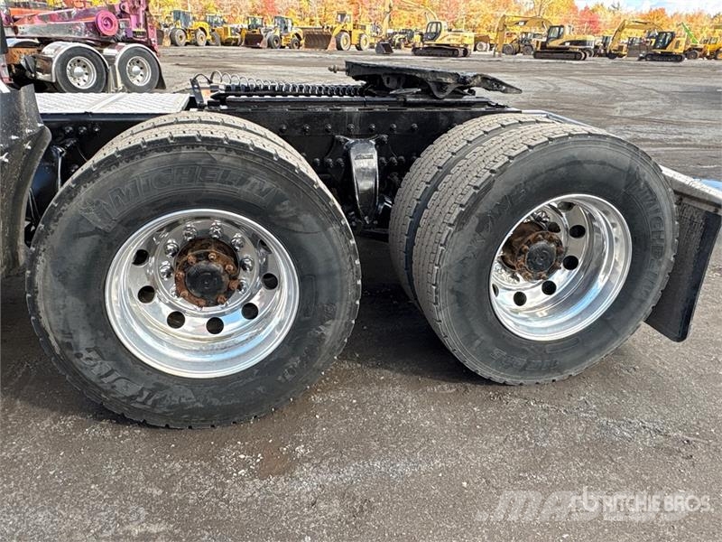 Freightliner Coronado SD122 6x4 T/A Sleeper Truck Tractor Vlačilci