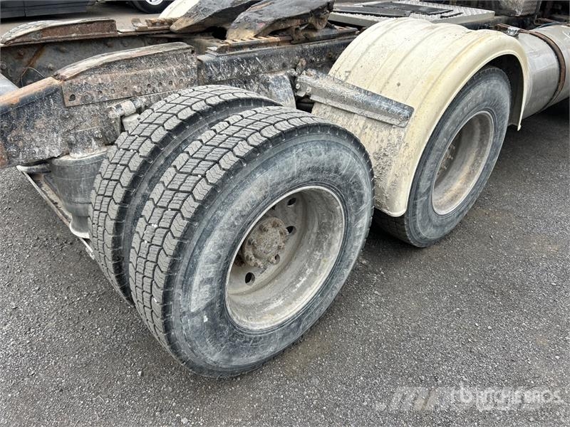 Freightliner Coronado 122SD Nyergesvontatók