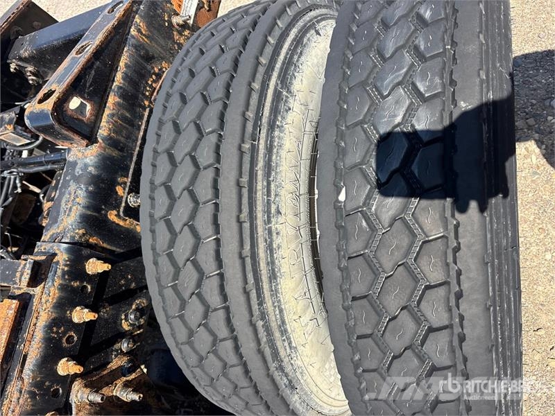 Freightliner Coronado 6x4 T/A Sleeper Truck Tractor (Inoperable Trekkers