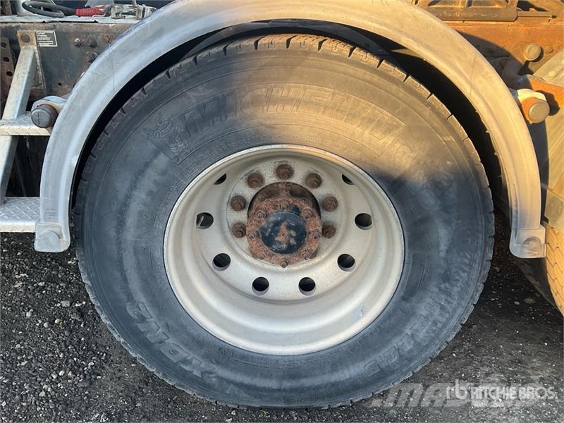 Freightliner Coronado SD122 6x4 T/A Sleeper Truck Tractor Sattelzugmaschinen