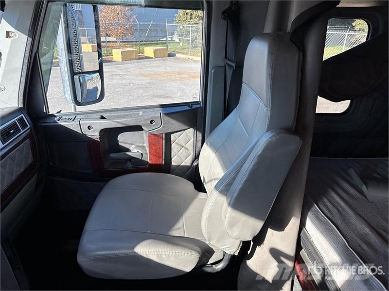 Freightliner Coronado 122SD Autotractoare