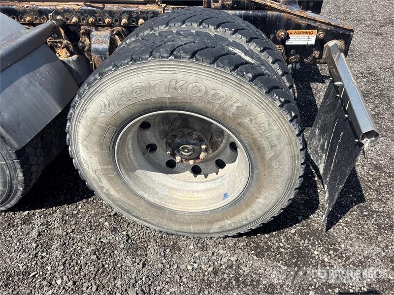 Freightliner Coronado 6x4 T/A Sleeper Truck Tractor (Inoperable Sadulveokid