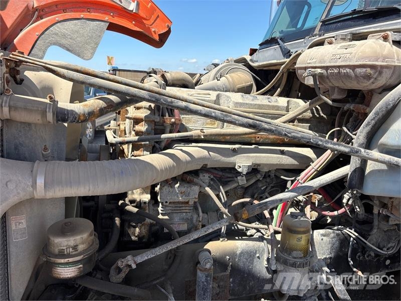 Freightliner Coronado 6x4 T/A Sleeper Truck Tractor (Inoperable Trekkers