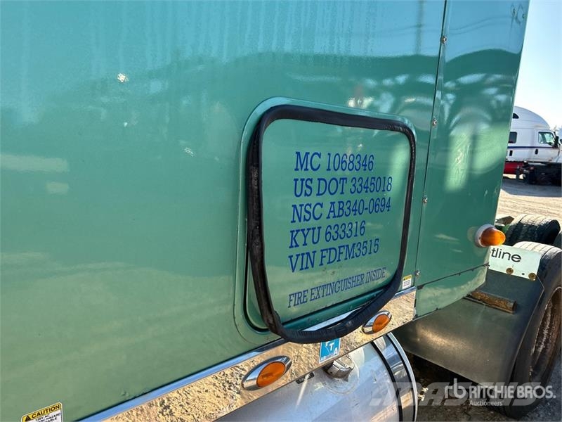 Freightliner Coronado 132 6x4 T/A Sleeper Truck Tractor وحدات الجر