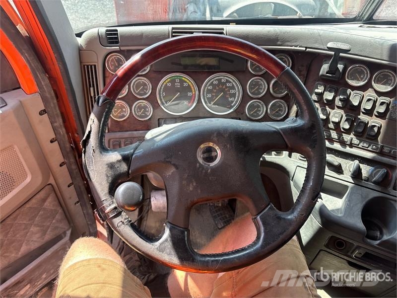 Freightliner Coronado 6x4 T/A Sleeper Truck Tractor (Inoperable Sadulveokid