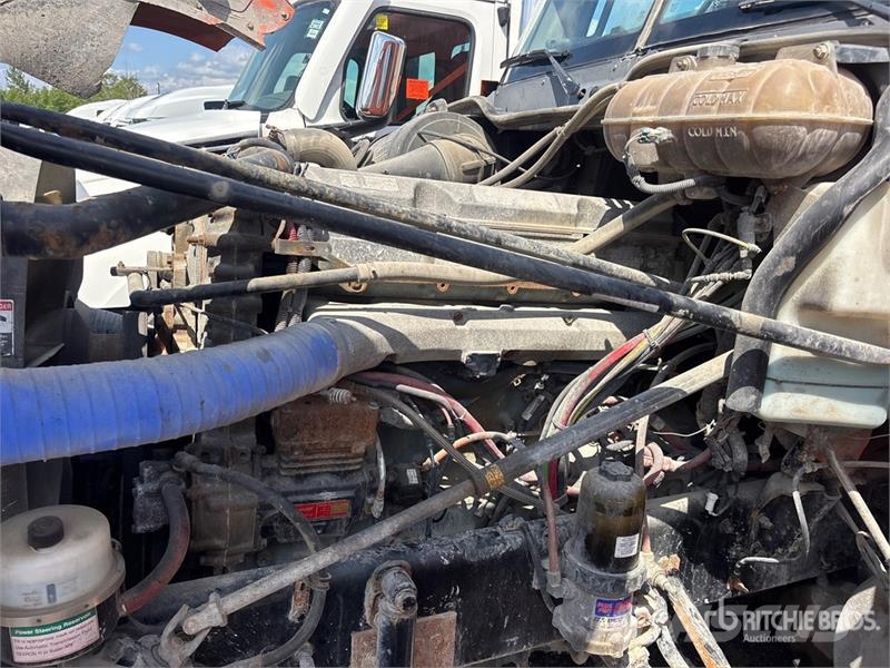 Freightliner Coronado 6x4 T/A Sleeper Truck Tractor (Inoperable Sadulveokid