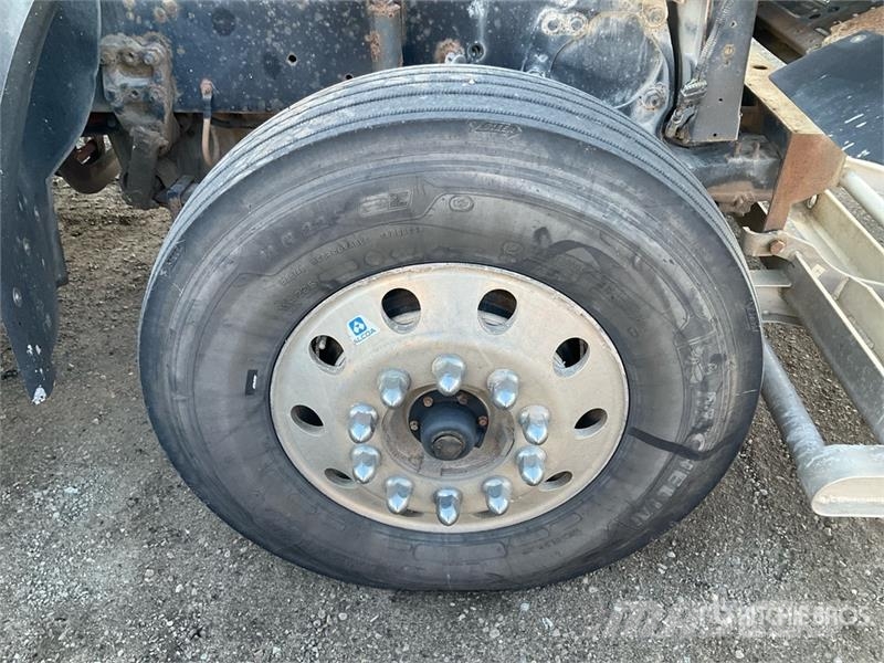 Freightliner Coronado SD122 6x4 T/A Sleeper Truck Tractor Sattelzugmaschinen