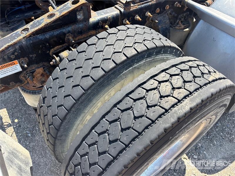 Freightliner Coronado 6x4 T/A Sleeper Truck Tractor (Inoperable Trekkers