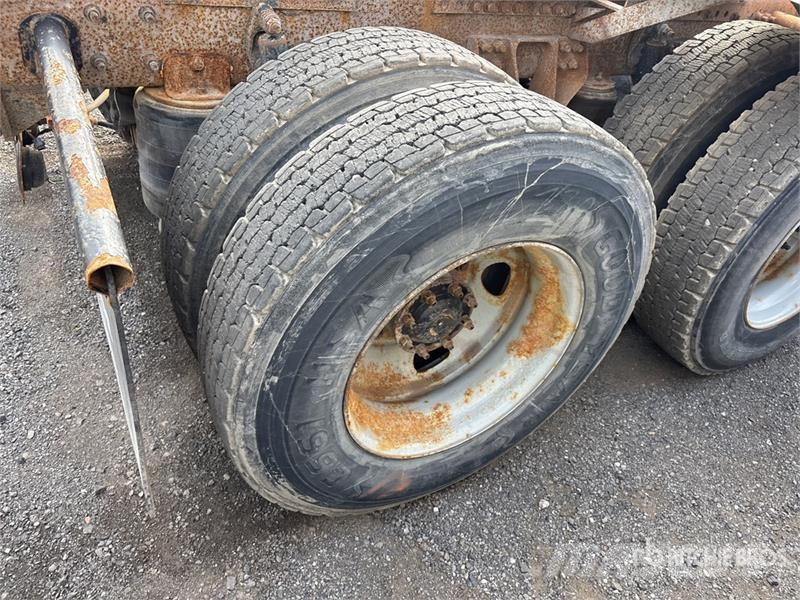 Freightliner Coronado 122 Седельные тягачи