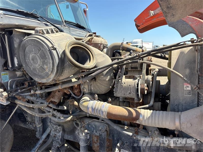 Freightliner Coronado 6x4 T/A Sleeper Truck Tractor (Inoperable Trekkers